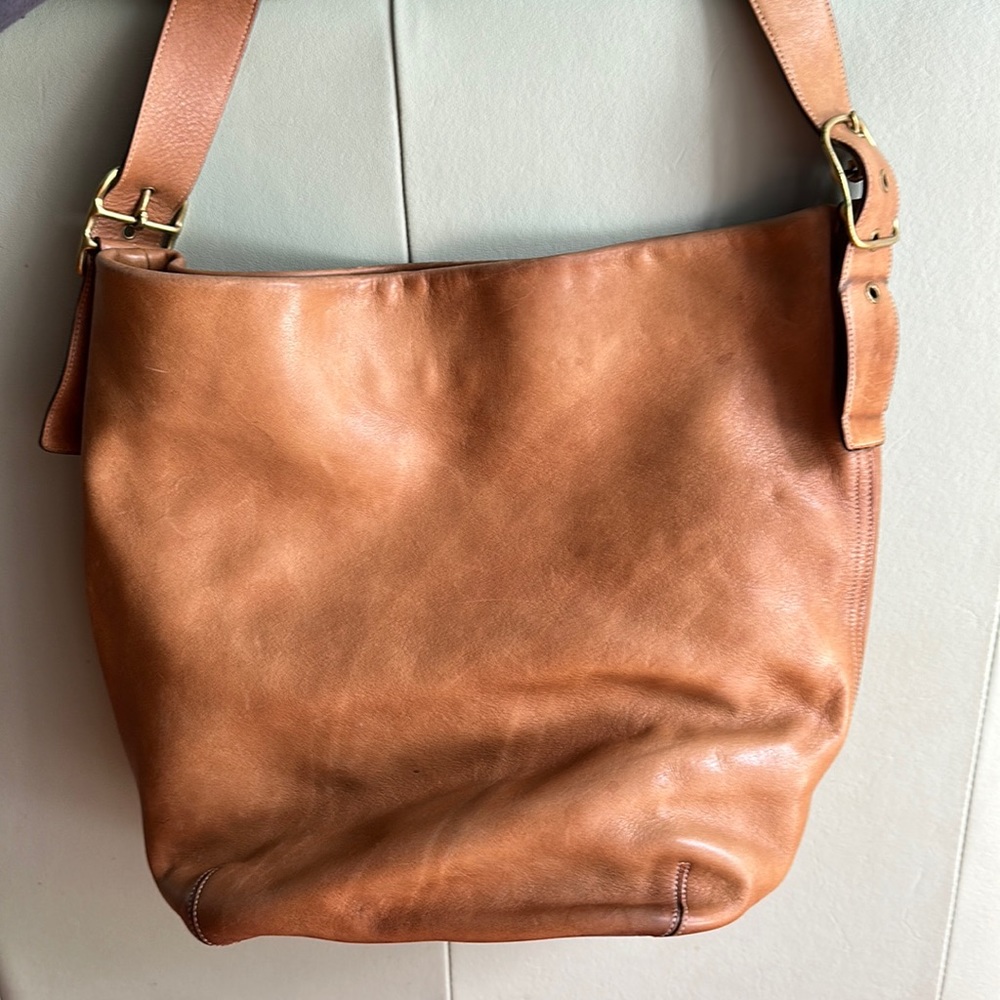 Beautiful COACH Rare Vintage Soho Bucket Tote Bag, Saddle Brown